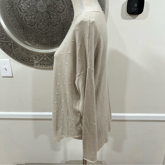 NWT Maude Vivante beige on beige swearer - Size M - Picture 5 of 8